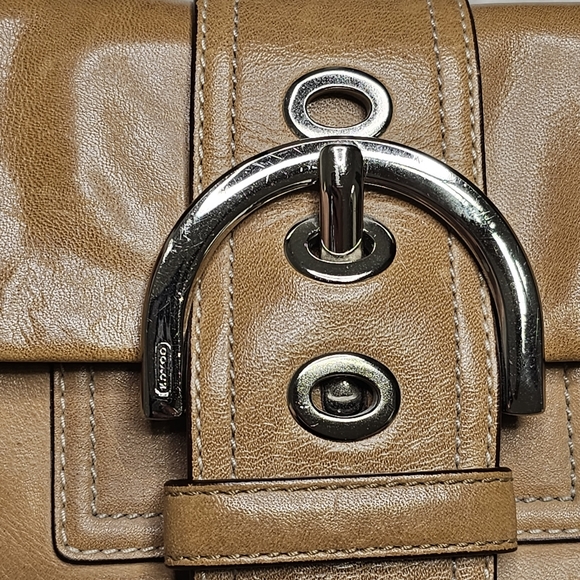 COACH Camel Soho Leather Shoulder Bag L056 8a05 with Scarf and Dustbag - Picture 13 of 16